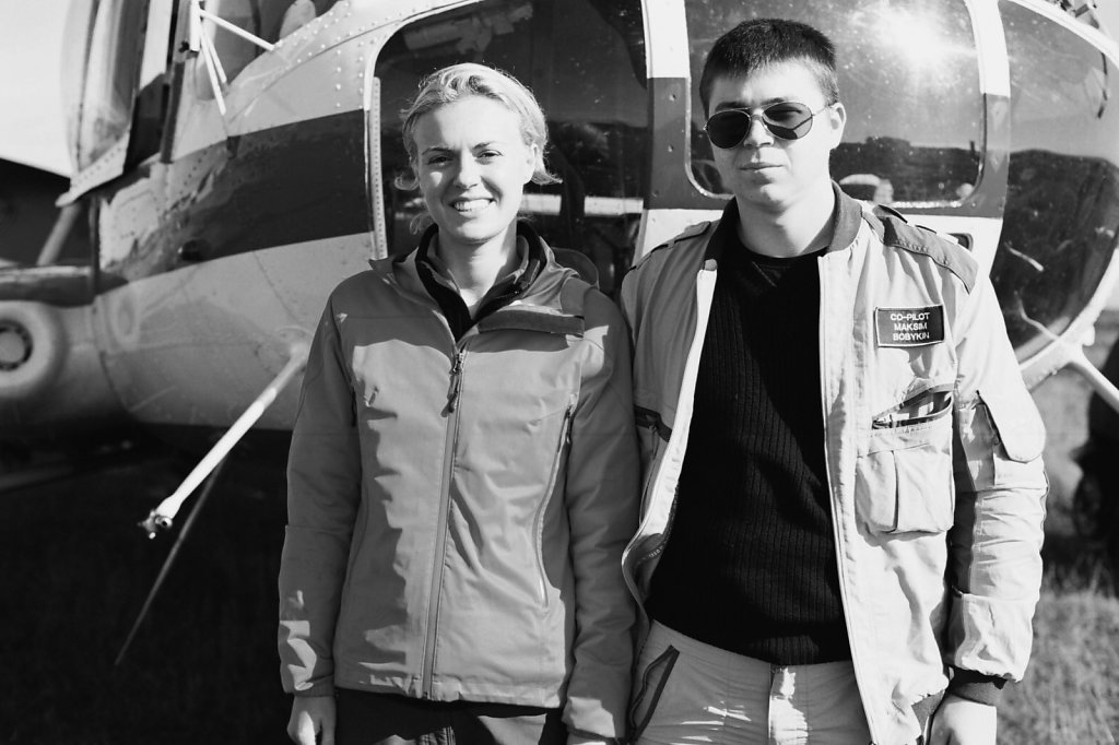 В Краснощелье с пилотом вертолета Мурманского авиапредприятия